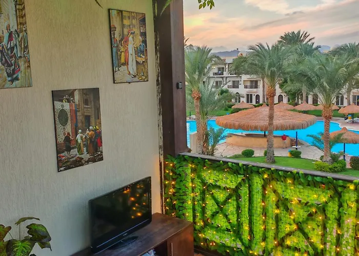 Luxury Poolside Retreat Elegant Within A Seafront Apartment