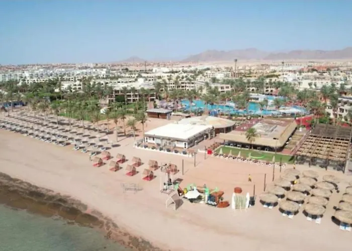Luxury Poolside Retreat Elegant Within A Seafront * Sharm El-Sheikh